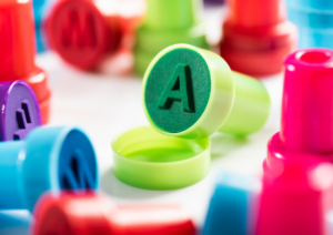 Los Beneficios de los Sellos Educativos para Niños y Profesores